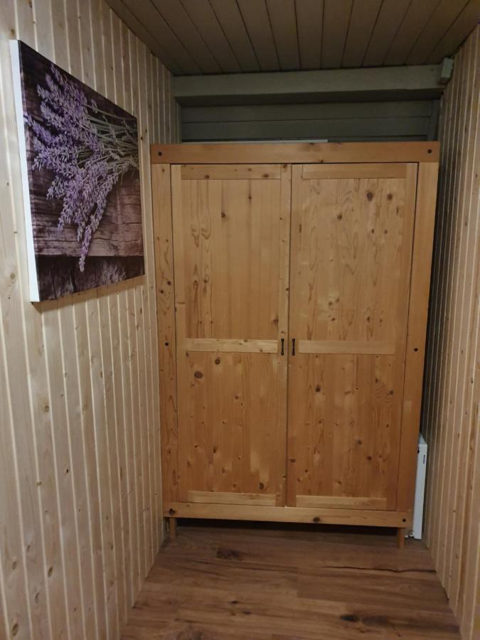 Dachgeschosswohnung In Neumuenster 2 Zimmer 외부 사진