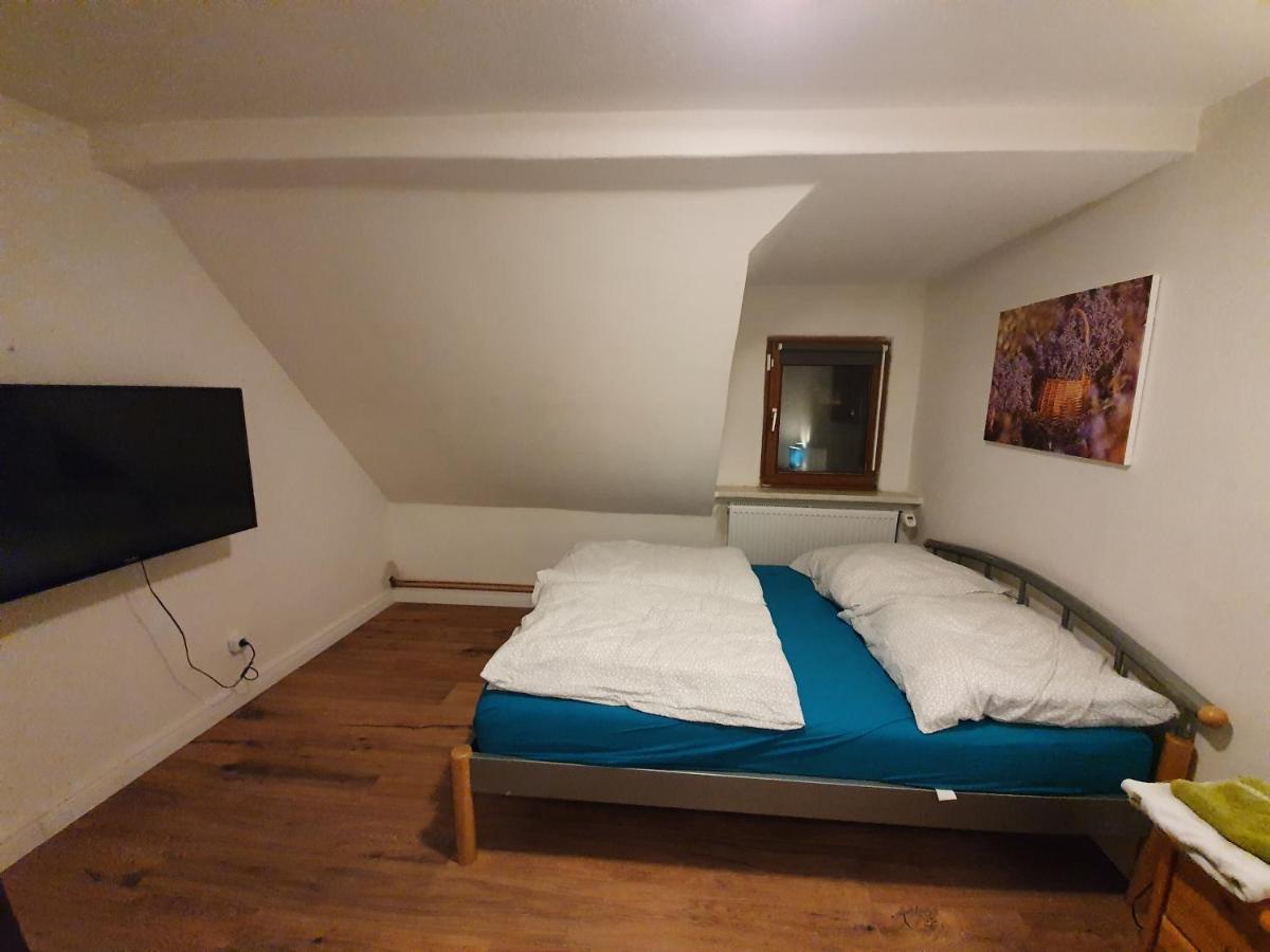 Dachgeschosswohnung In Neumuenster 2 Zimmer 외부 사진