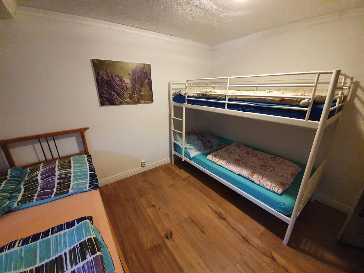 Dachgeschosswohnung In Neumuenster 2 Zimmer 외부 사진