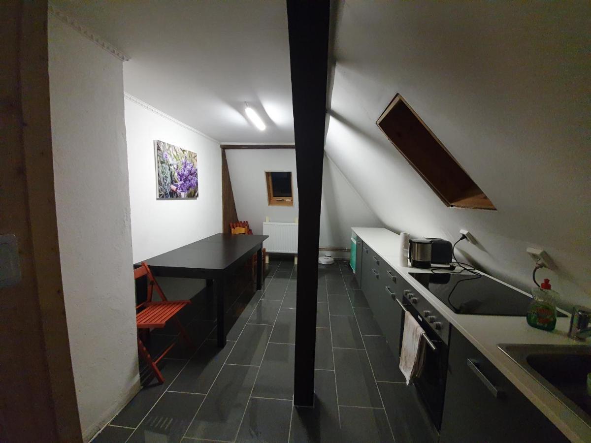 Dachgeschosswohnung In Neumuenster 2 Zimmer 외부 사진